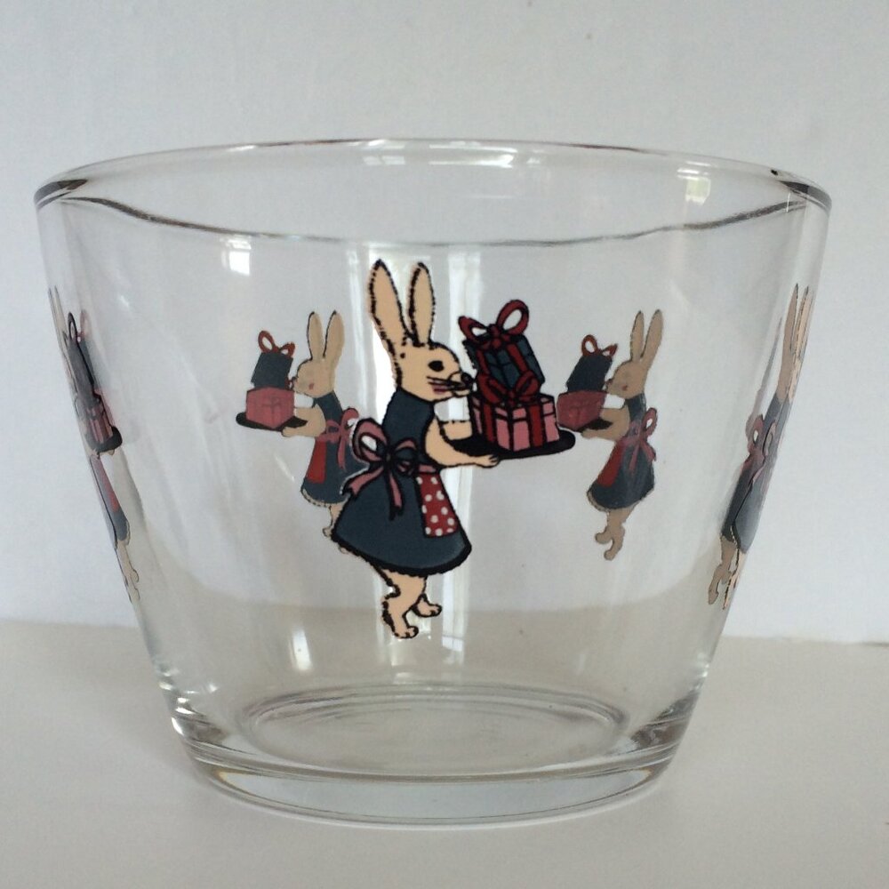IKEA Christmas Bunny Rabbit w\Gifts Bowl Clear Glass Made in France